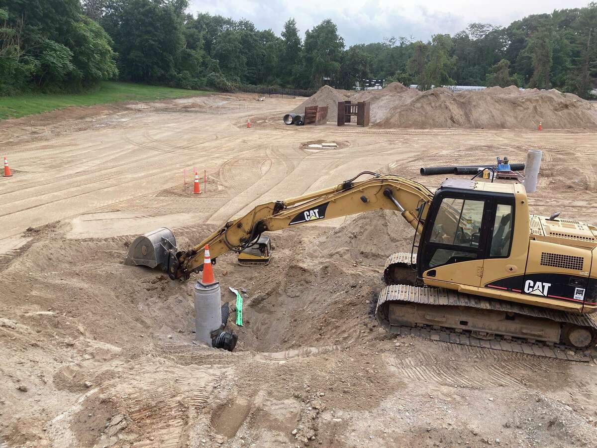 Construction is ongoing on the Jonathan Law fields. In addition to the continued work on the drainage system, the baseball and softball scoreboards have been moved and installed. The softball scoreboard will now be in the right center field, and the baseball scoreboard will be in fair territory in left field