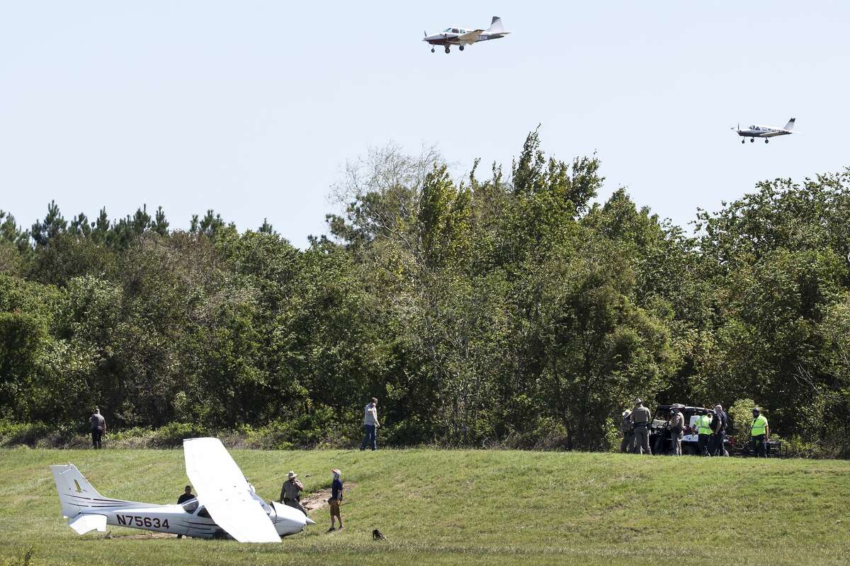 Student pilot crashes into empty pond near Hooks Airport