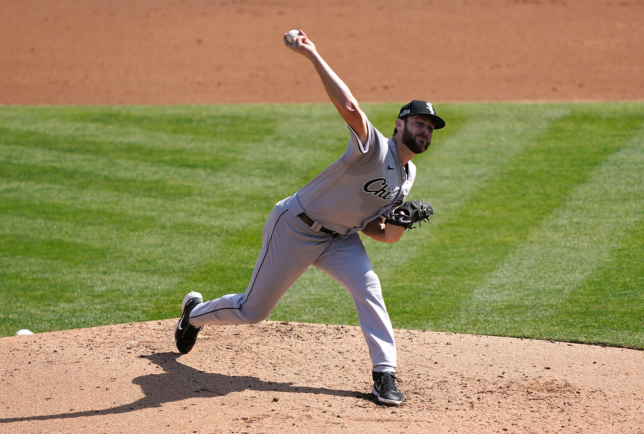 Lucas Giolito feels 'a lot of emotions' as White Sox run ends - ESPN