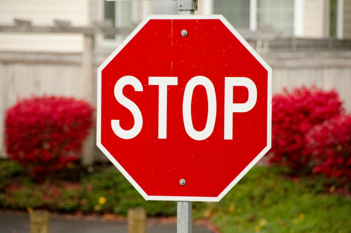 New law allows Washington bicyclists to yield, roll through stop signs