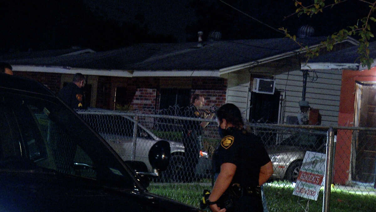 San Antonio police are investigating the death of a 36-year-old man who was found Thursday lying on the steps of an East Side home unresponsive with a gunshot wound.