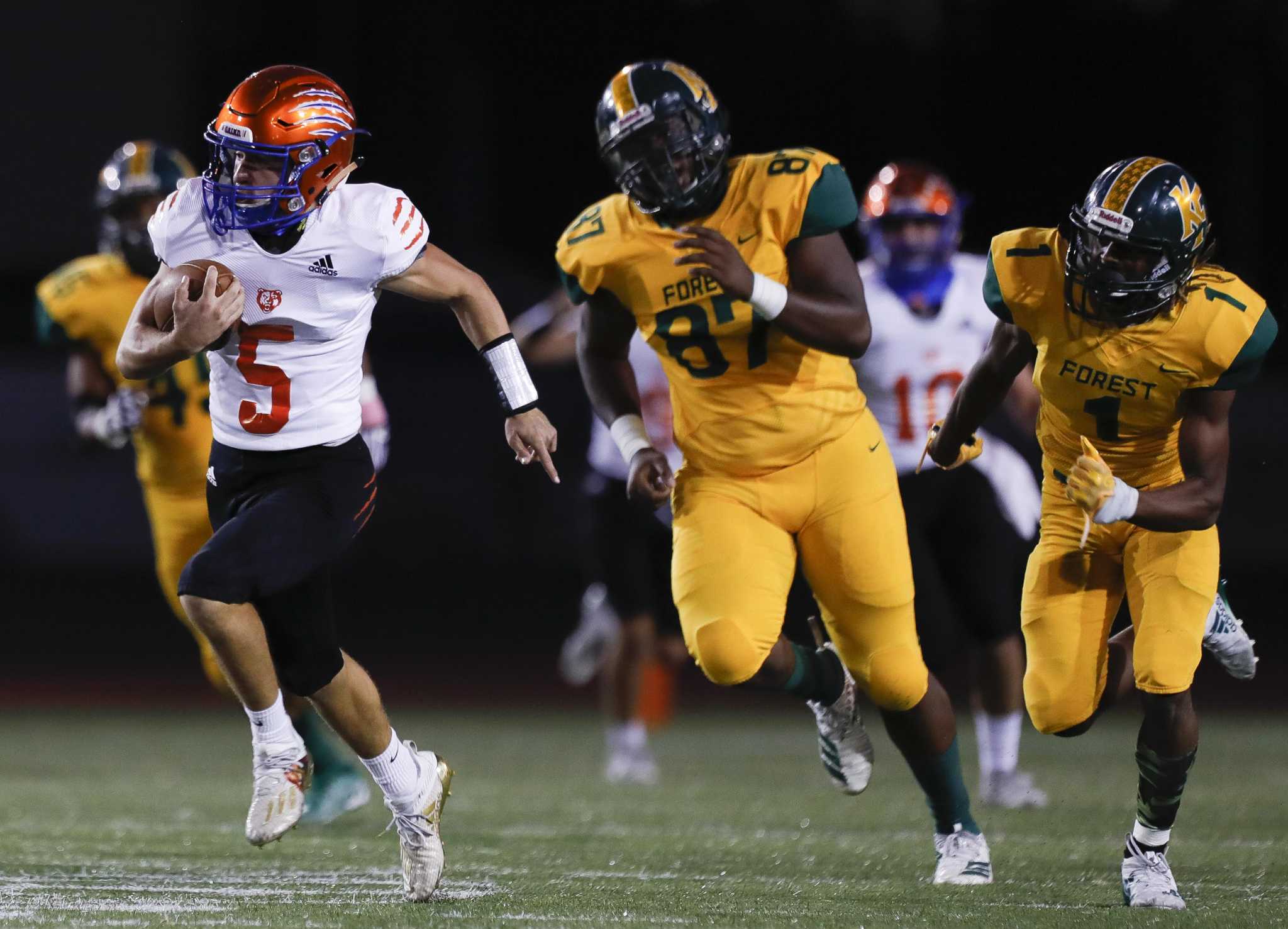 Klein Oak takes Game 1 as Grand Oaks struggles to bring in runs