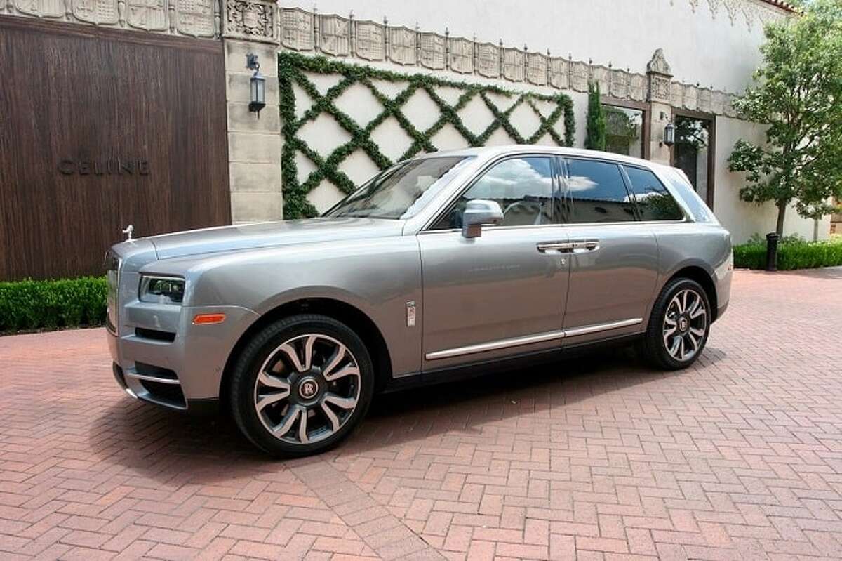 RollsRoyce Cullinan SUV siêu sang chào giá 41 tỷ đồng