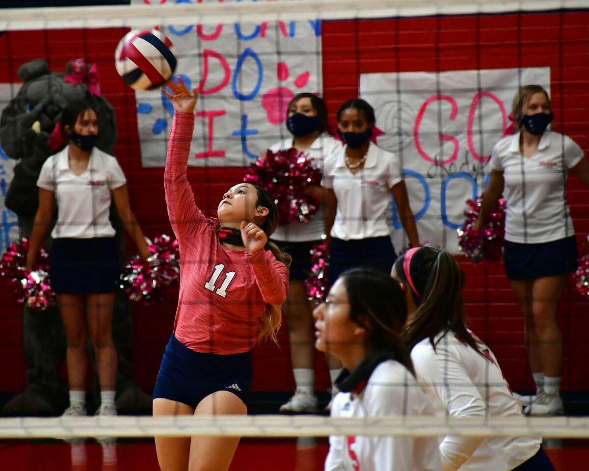 The Plainview volleyball team overcame a 2-1 deficit to defeat Amarillo Caprock in five sets in their District 3-5A high school volleyball game on Saturday, Oct. 3, 2020 in the Dog House at Plainview High School.