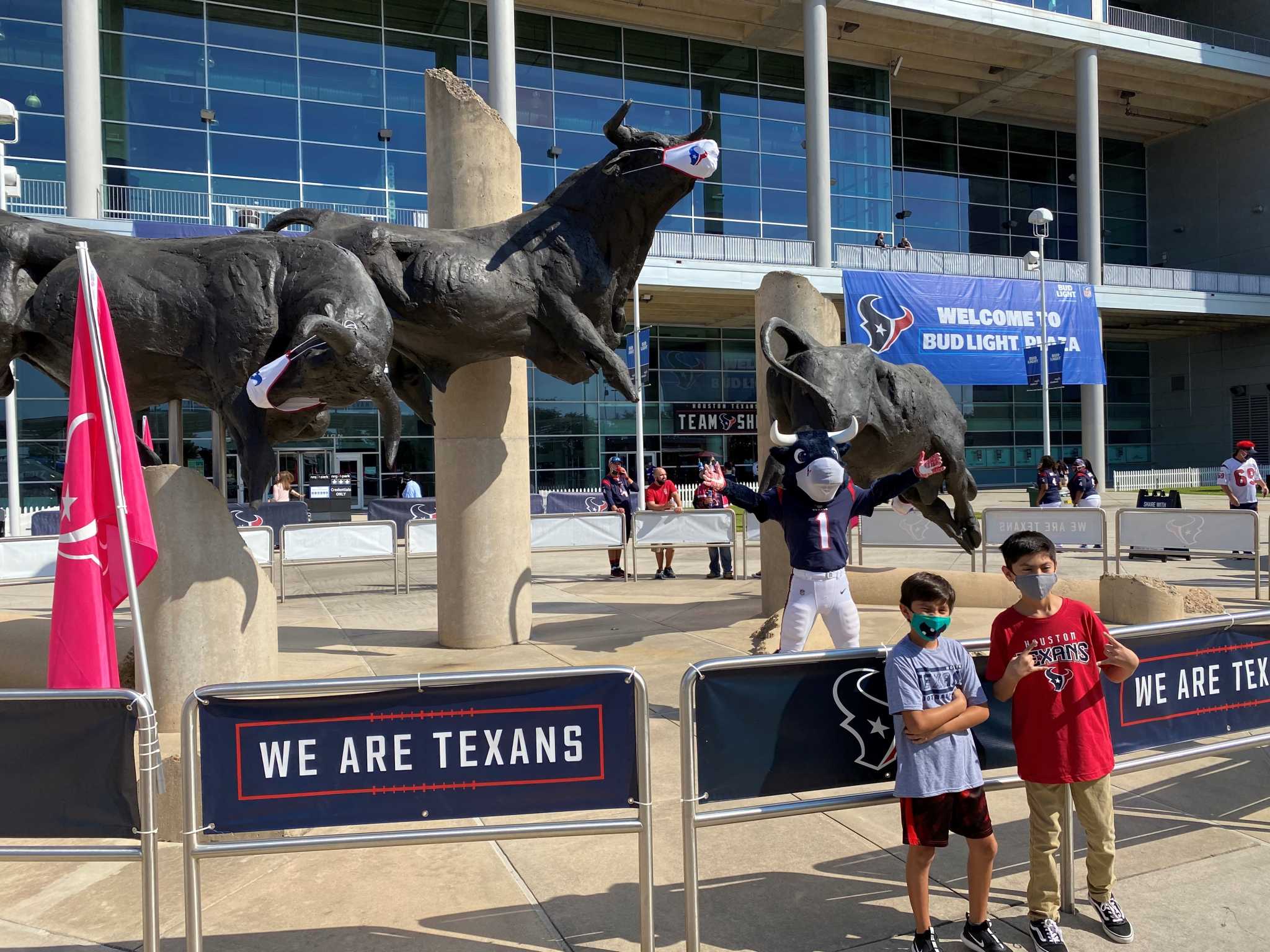 Hey Texans Fans! I'm an Eagles fan living in Texas. I'm planning on going  to the November 3rd game at NRG stadium. I was wondering what side/section  is closest to the visiting