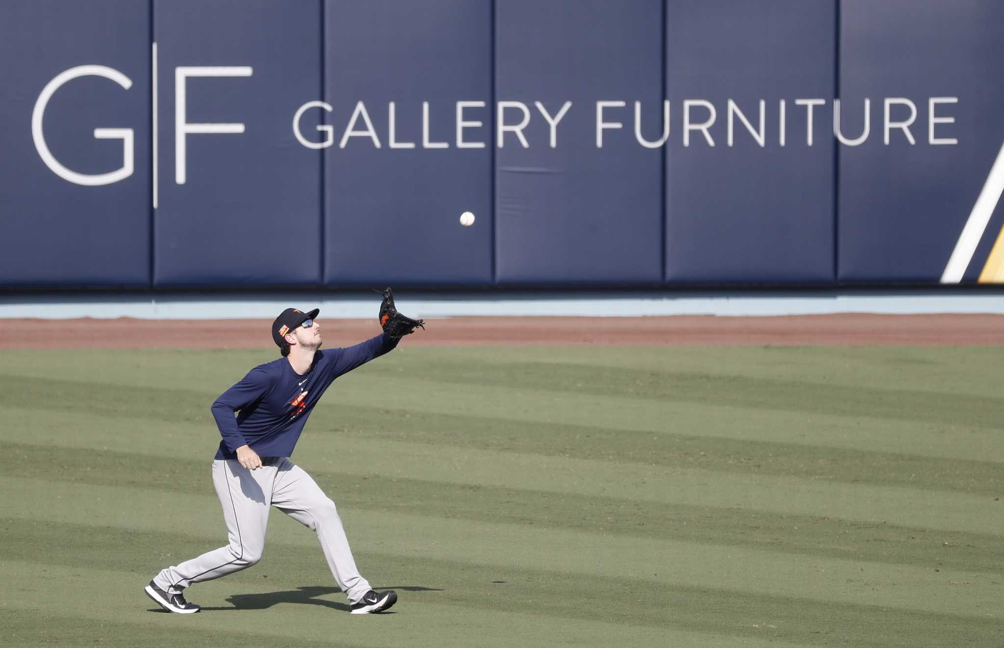 Gallery Furniture backs Astros with free mattress promotion