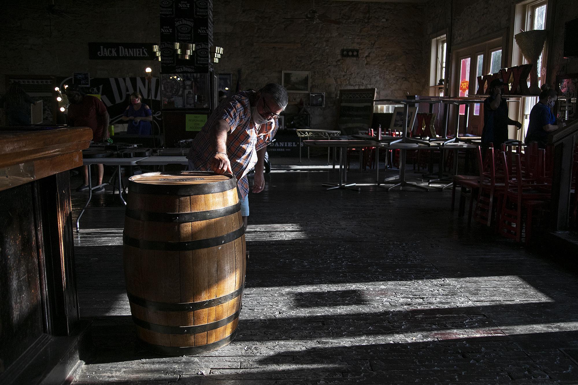 Downtown San Antonio’s iconic Cadillac Bar now closed after decades as