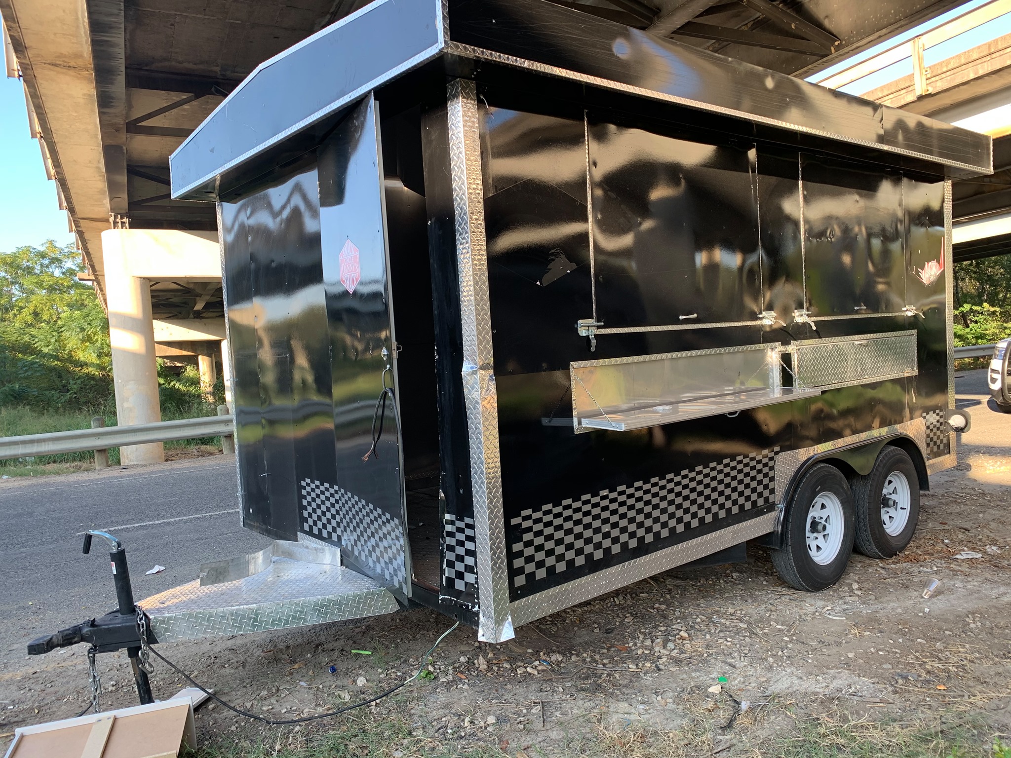 San Antonio showed up big time for this local business that had its snack truck stolen - Vimarsana News