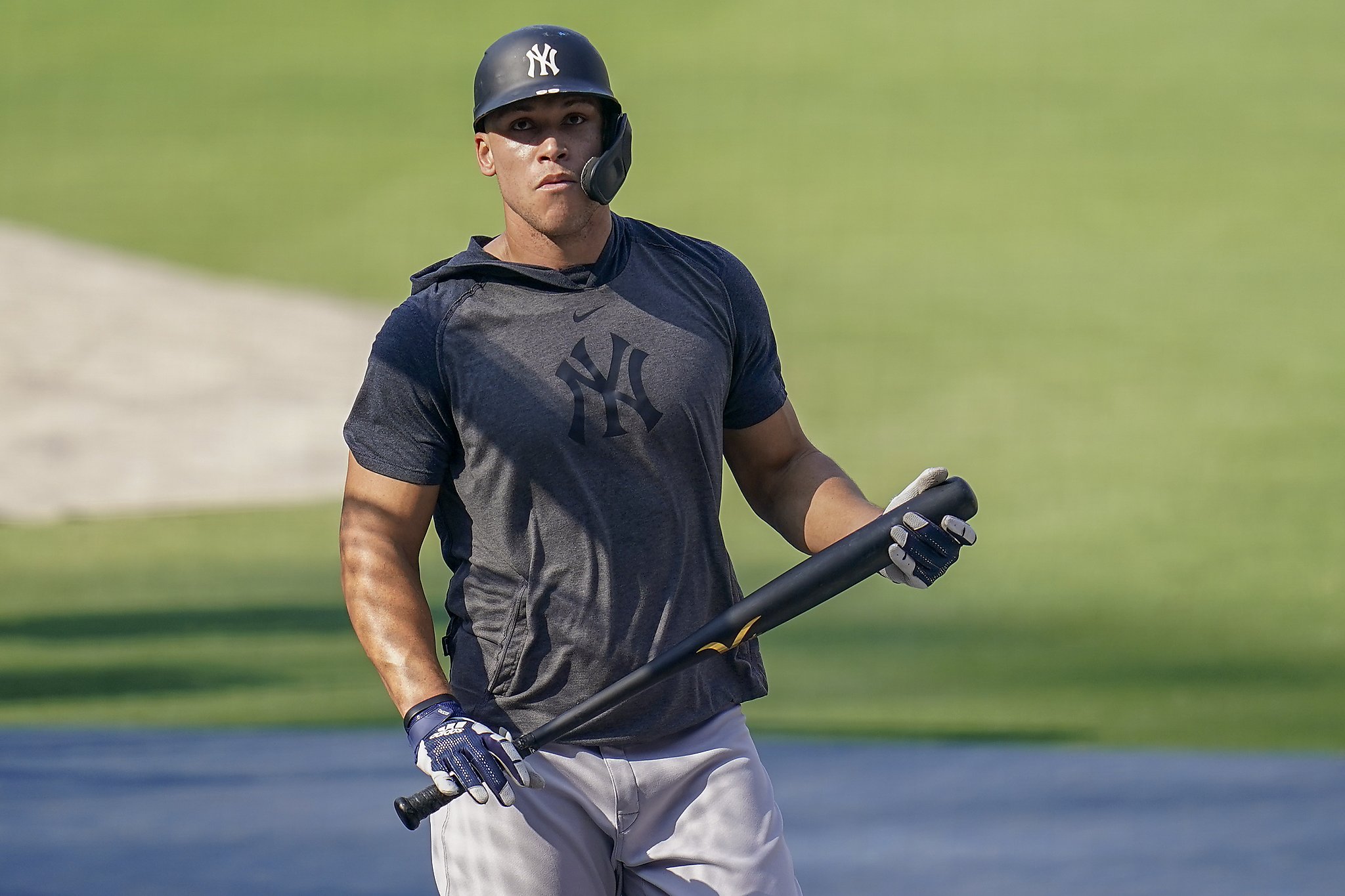 E-40 makes recruiting pitch for Aaron Judge to come to Giants