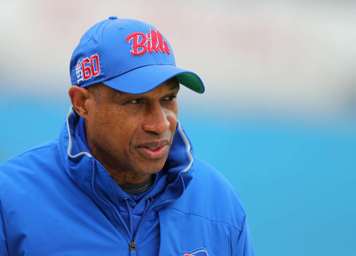Texans to interview Bills DC Leslie Frazier for head coach opening