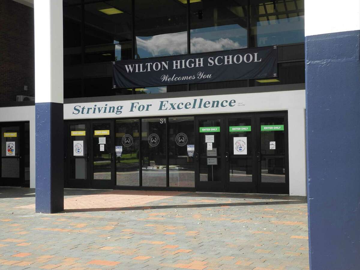 More than 200 people attended a webinar on dealing with grief after two Wilton High students and a longtime school employee have died in recent weeks.