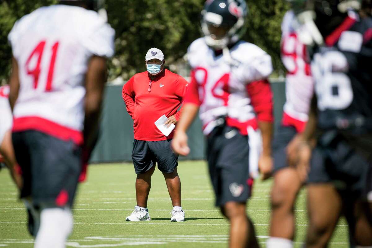 Interim Texans head coach Romeo Crennel says he just wants to make the team  better