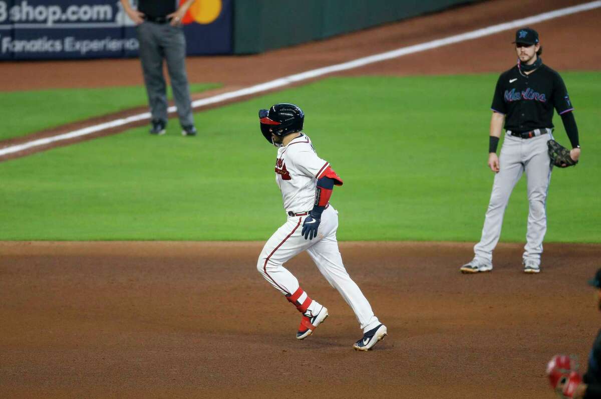 Atlanta Braves pitcher throws a no-hitter into the 8th inning in win over  Miami Marlins