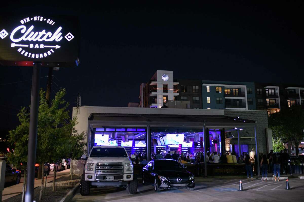 Gov. Greg Abbott will reopen Texas bars. But in Houston, they’re