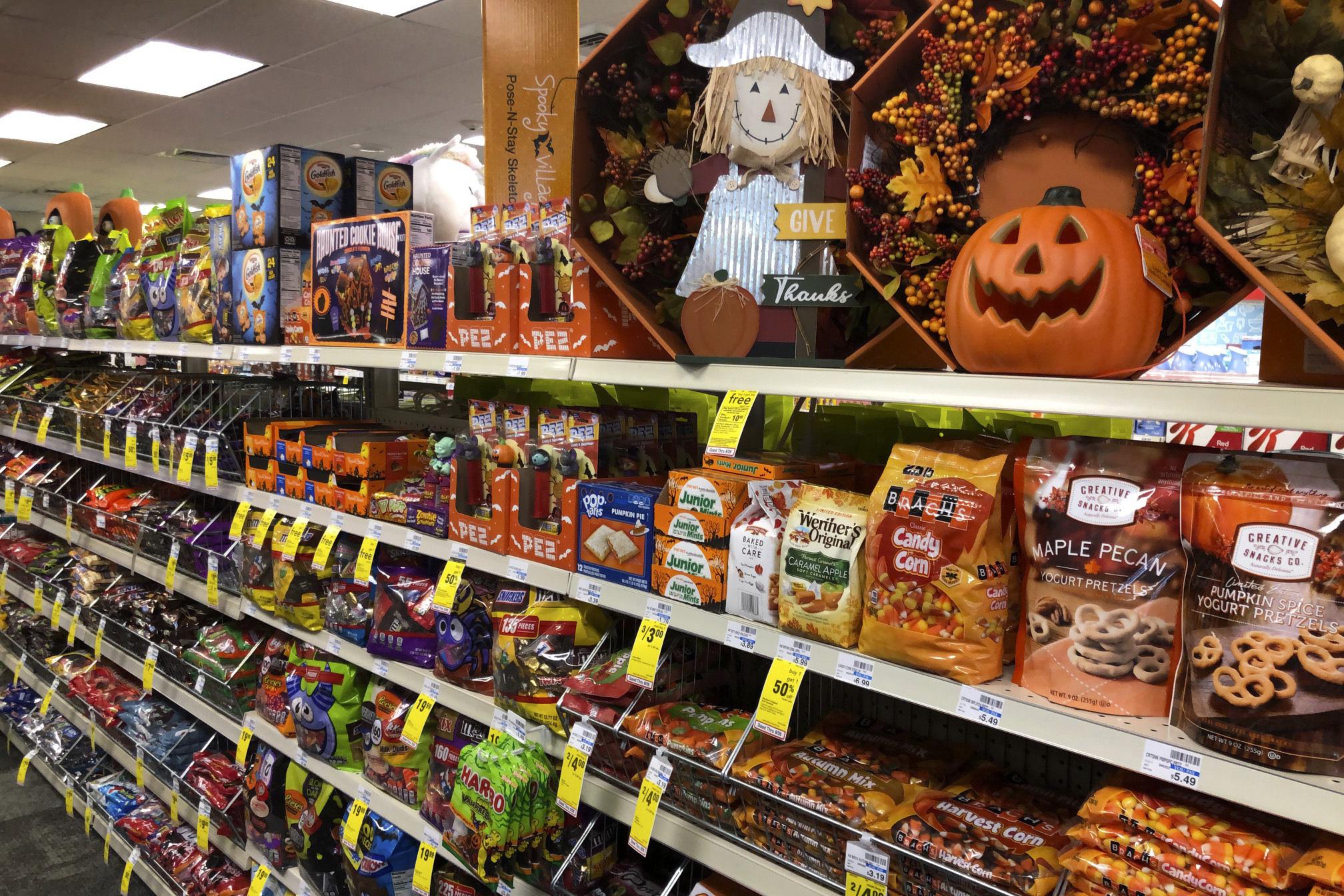 Darien to follow state guidelines for Halloween trickortreating