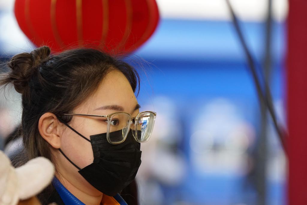 These are the best face masks for people who wear glasses