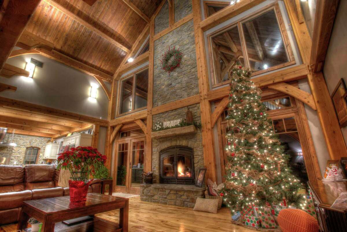 The 6 hottest trends in outdoor fireplaces