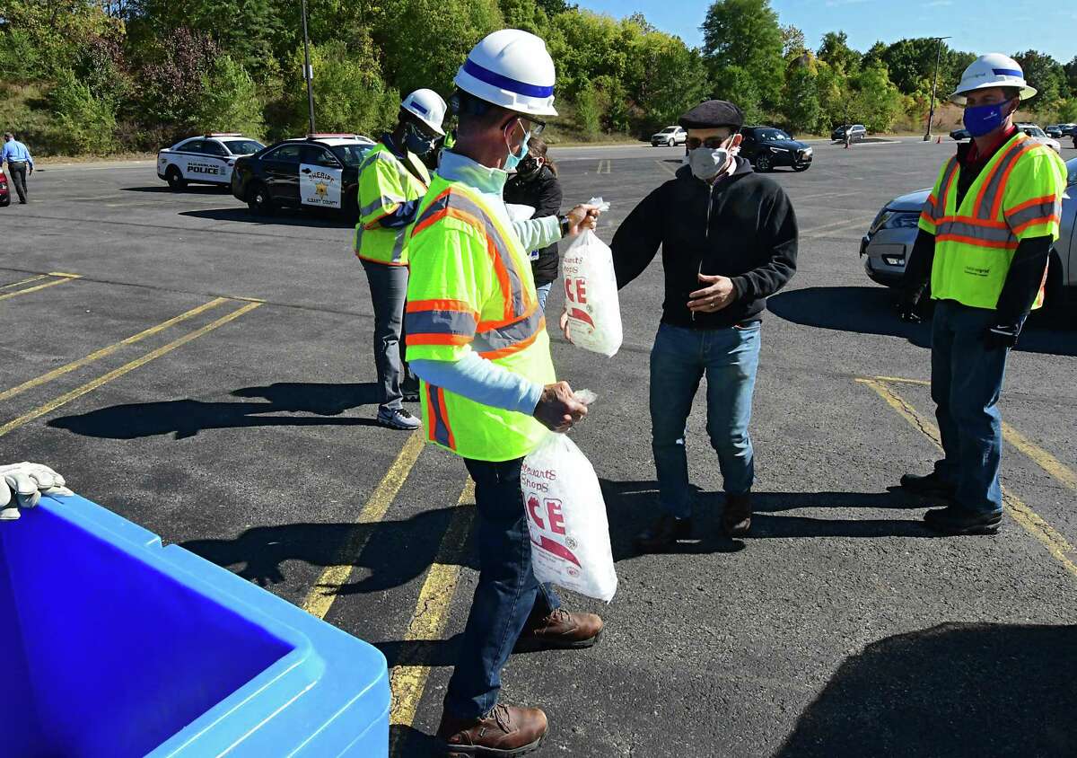 Outages falling below 25,000