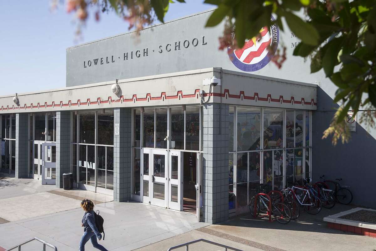洛厄尔高中的外观在旧金山,加州看到星期五,2018年9月21日。
