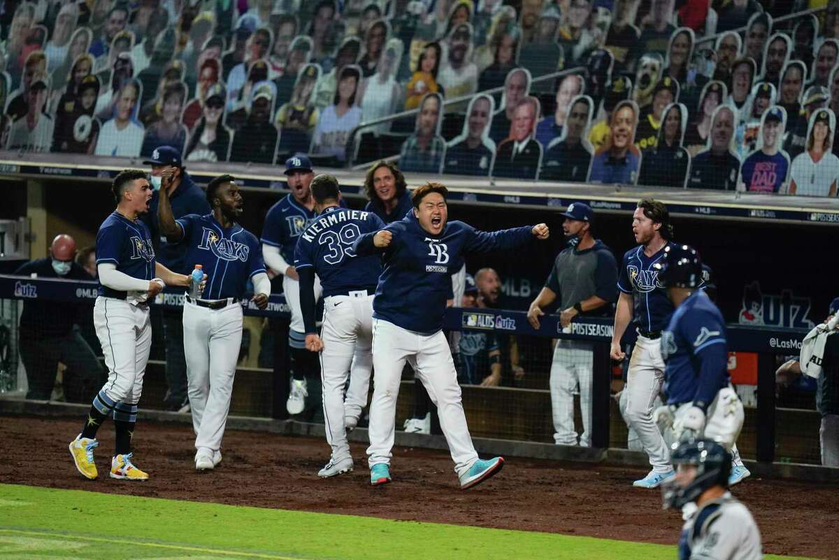 Luke Voit rips his jersey open after scoring from first on a Mike Brosseau  double. : r/baseball