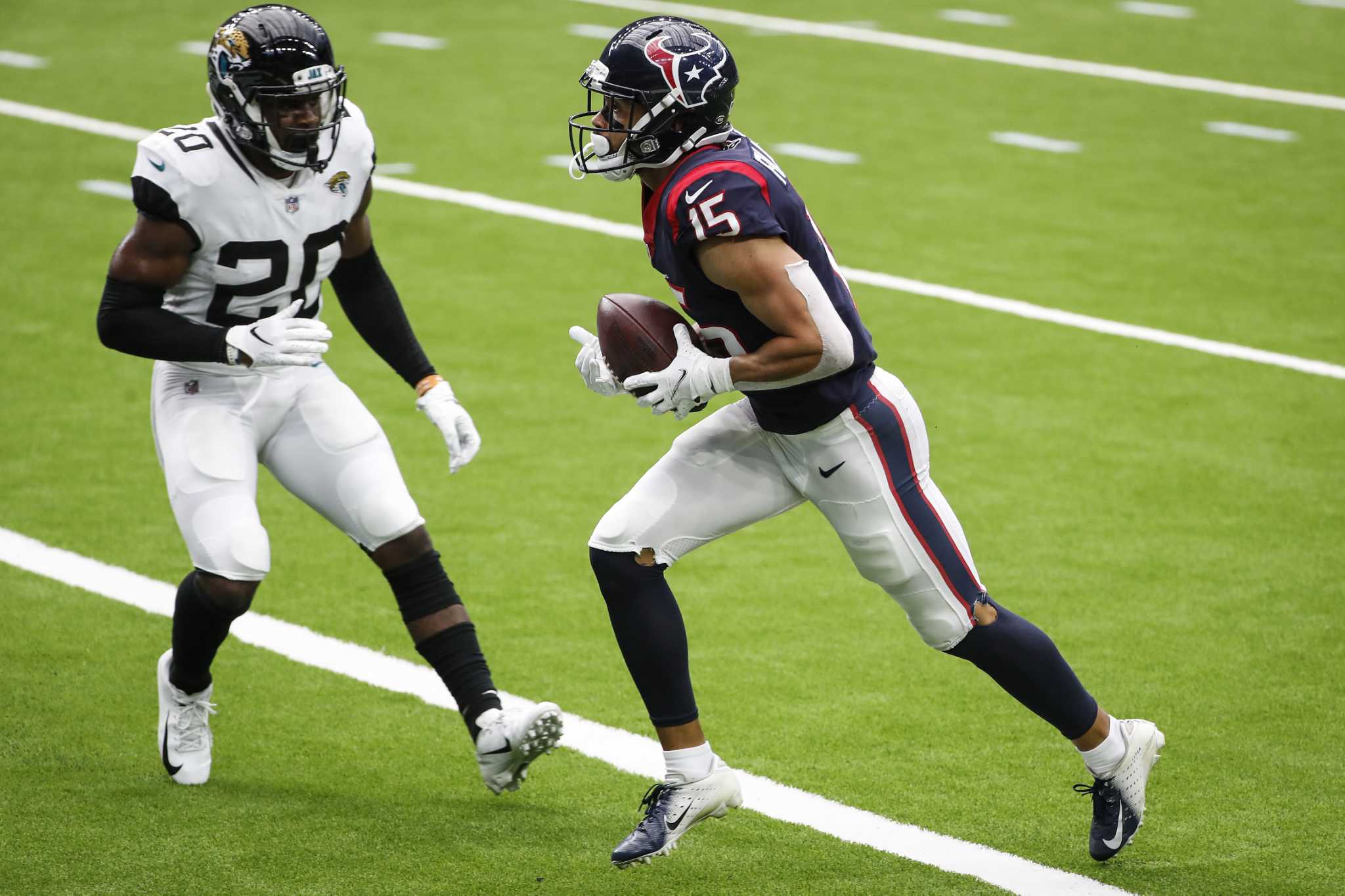 HOUSTON, TX - OCTOBER 10: Houston Texans tight end Pharaoh Brown (85) warms  up before the football game between the New England Patriots and Houston  Texans at NRG Stadium on October 10