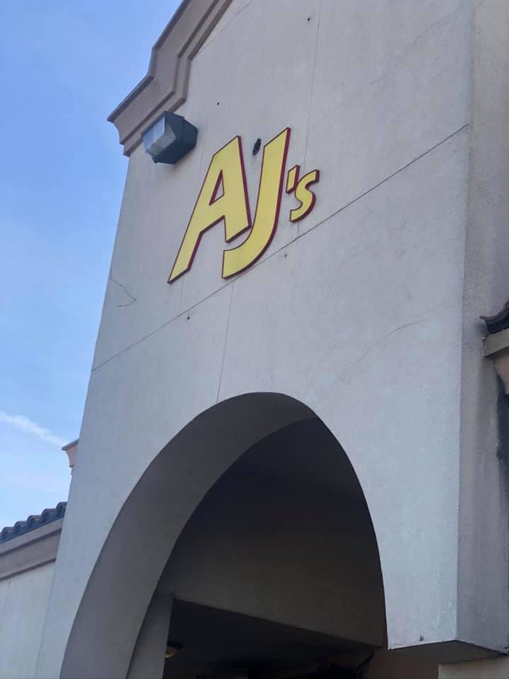 Laredo bar owner adopts new restaurant rule for his business