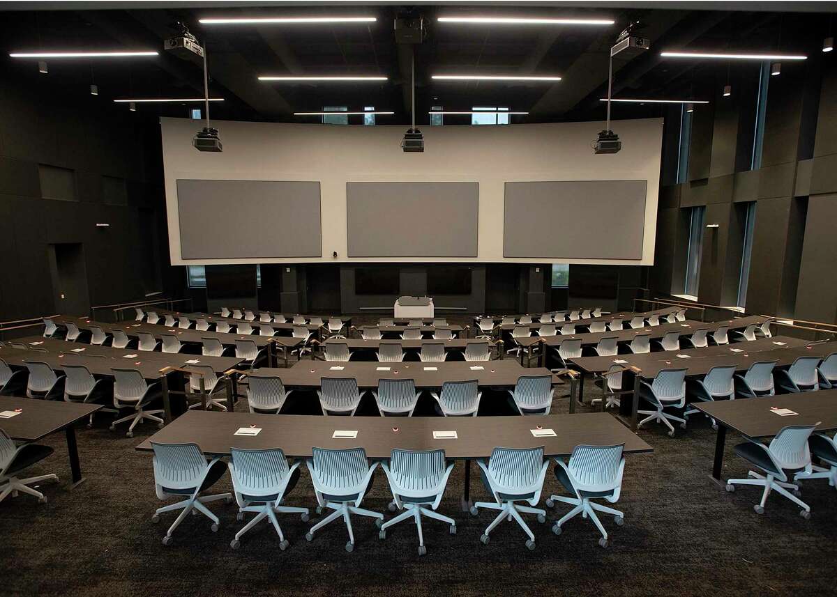 The Sam Houston State College of Osteopathic Medicine opened its campus this year to 75 students. The college has been taking numerous precautions due to the COVID-19 pandemic. Students have the opportunity to meet in the lecture hall but masks, hand washing/sanitizing, and social distancing is expected.