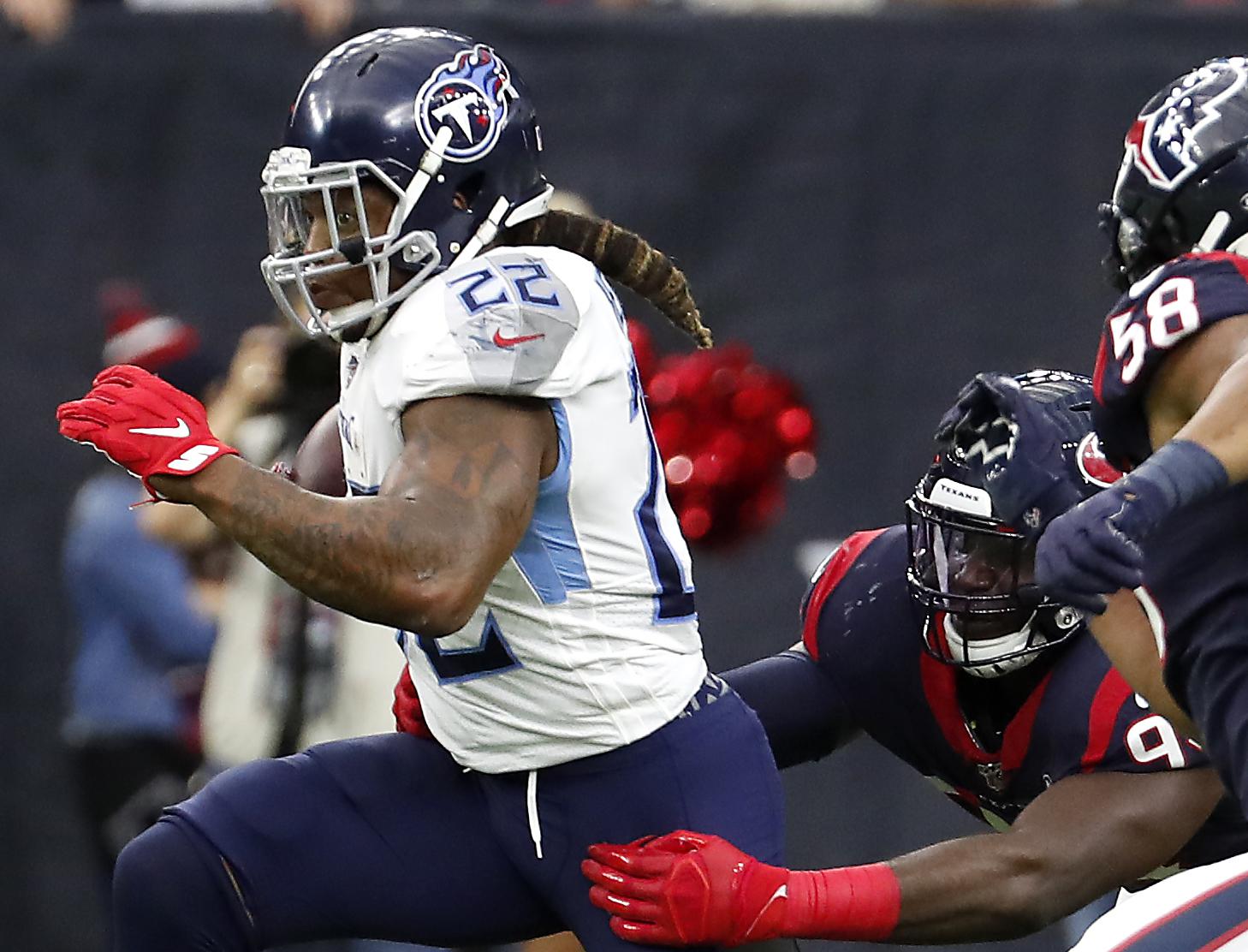 Tennessee Titans defeated the Houston Texans 35-14 in their last