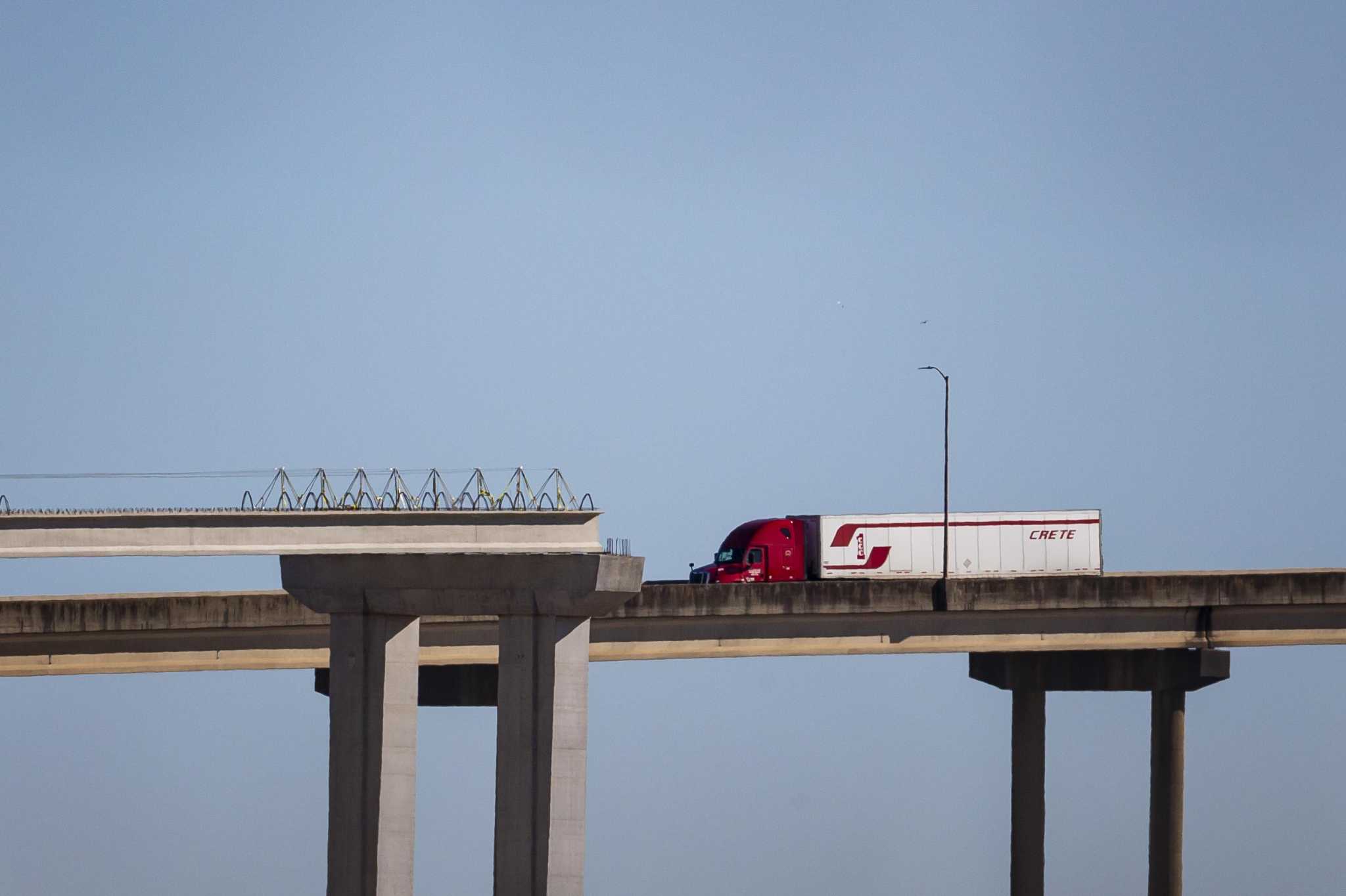 'Significant' flaws: Partially built Beltway 8 Bridge over Houston Ship ...