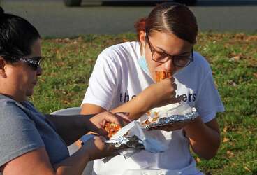 Customers Say West Haven Chef S Food Truck Is A Place That Gets It Right New Haven Register