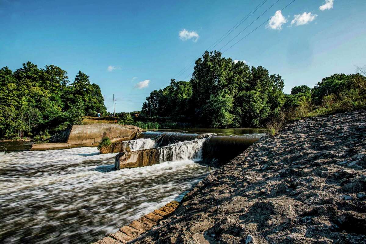 Showcasing the DNR: Kalamazoo River to be restored through Trowbridge ...