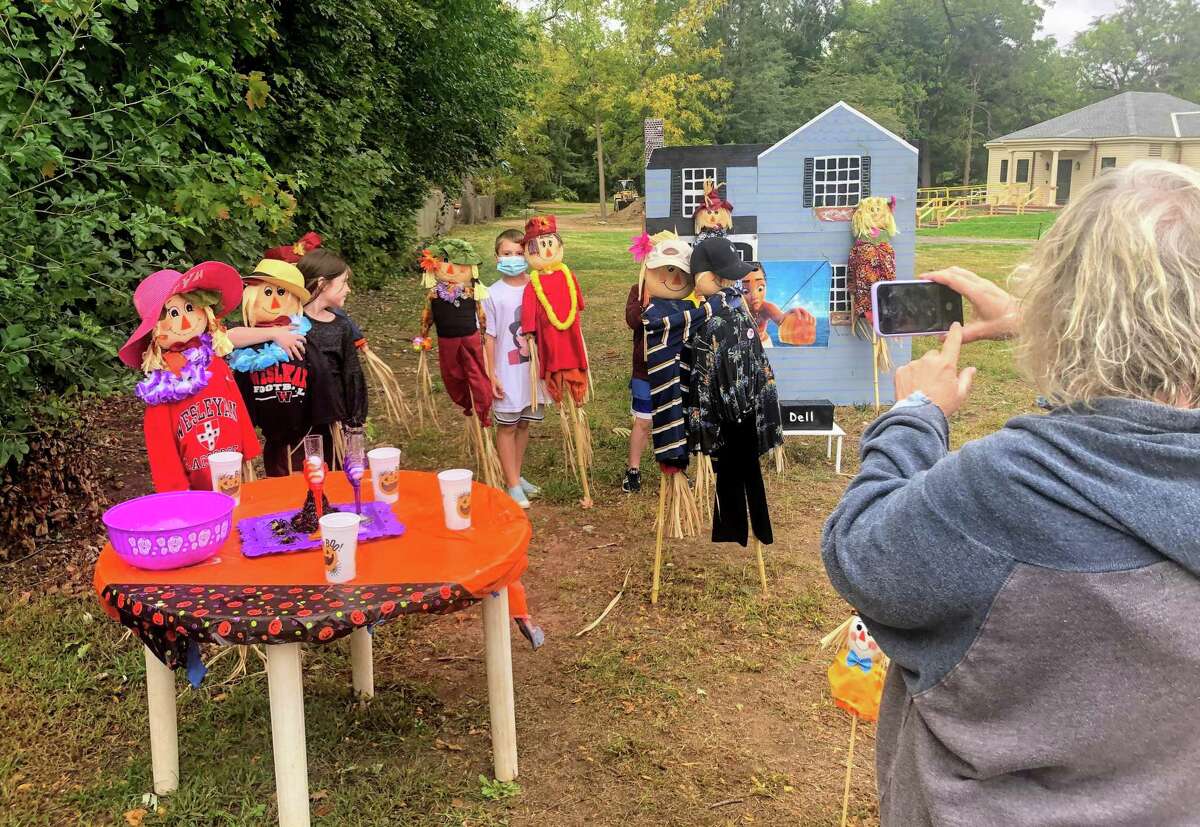 6 Scarecrow Fests in CT Stuffed shirts and straw polls rule these hangouts