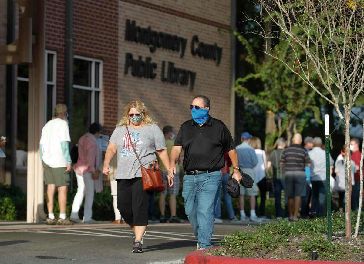 Hundreds wait in lines to cast early ballots in Montgomery County