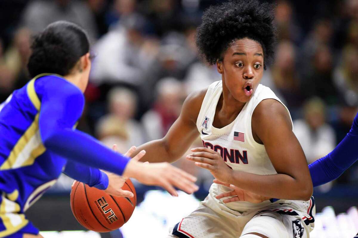 UConn women unanimous favorite in Big East preseason poll; Williams and Bueckers land major awards