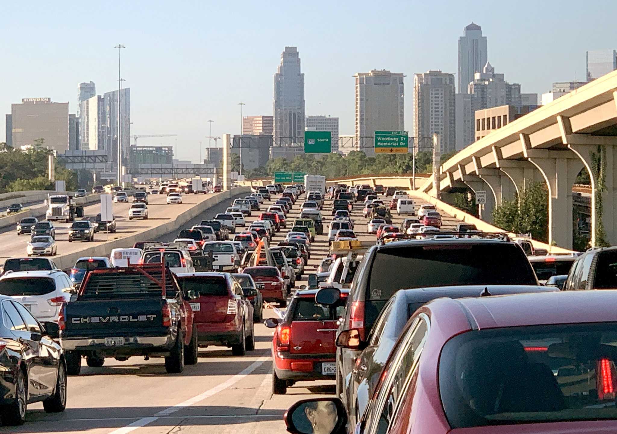 Crane collision prompts traffic delays on Houston freeway