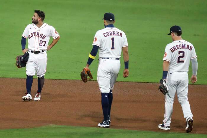 Altuve's throwing yips hurt Astros again in Game 3 of ALCS