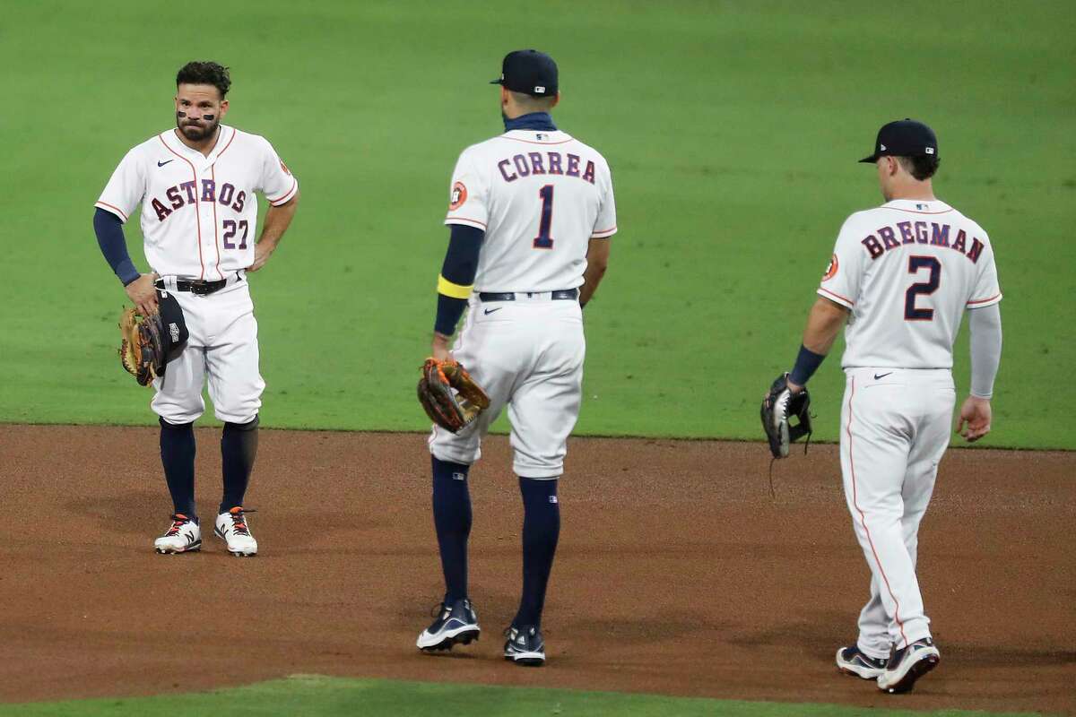 Houston Astros stars Jose Altuve, Carlos Correa down Red Sox with homers in  ALCS Game 1 win - ESPN