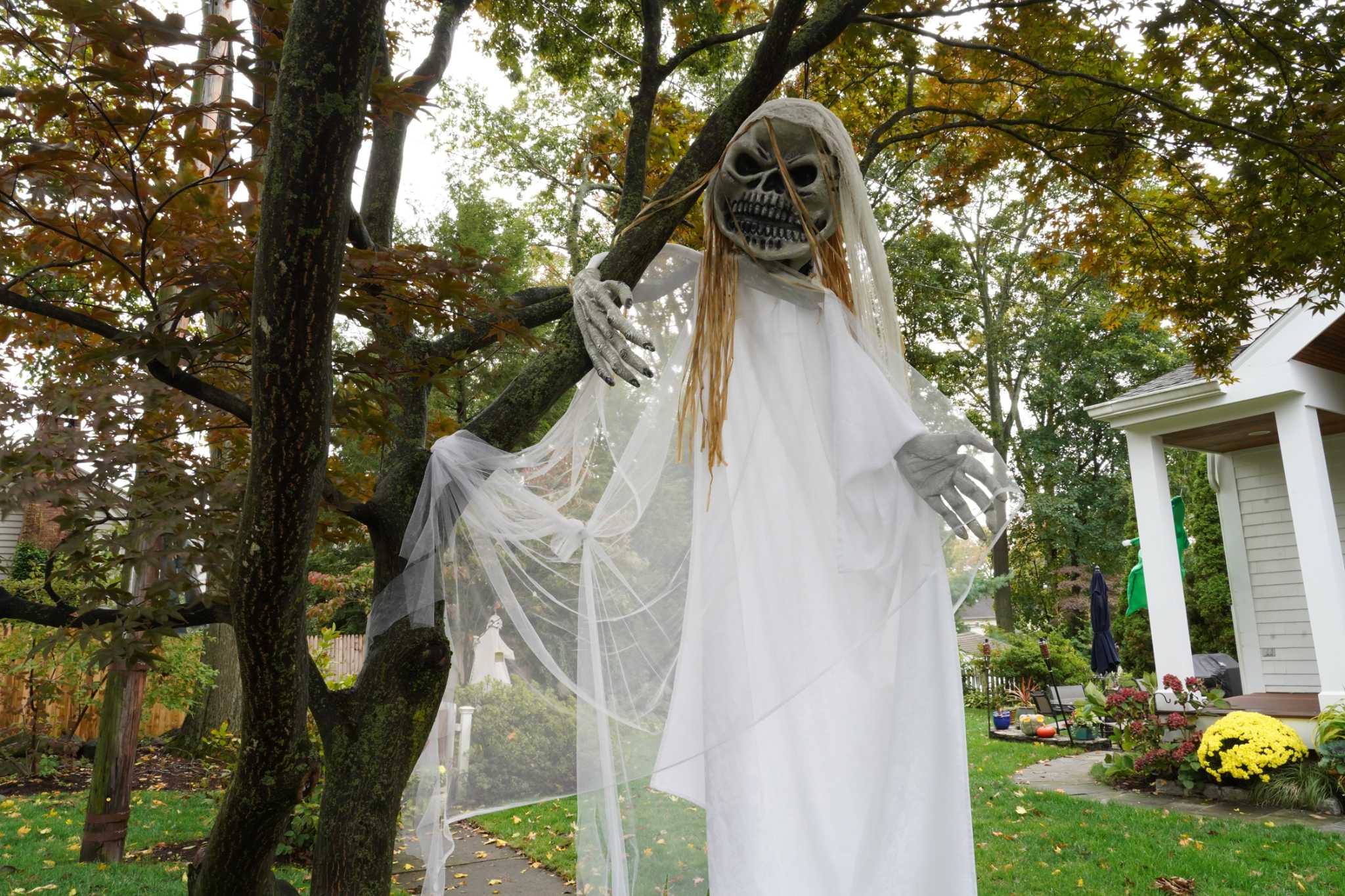 New Canaan Halloween goes on for now, but ‘COVID contingent’