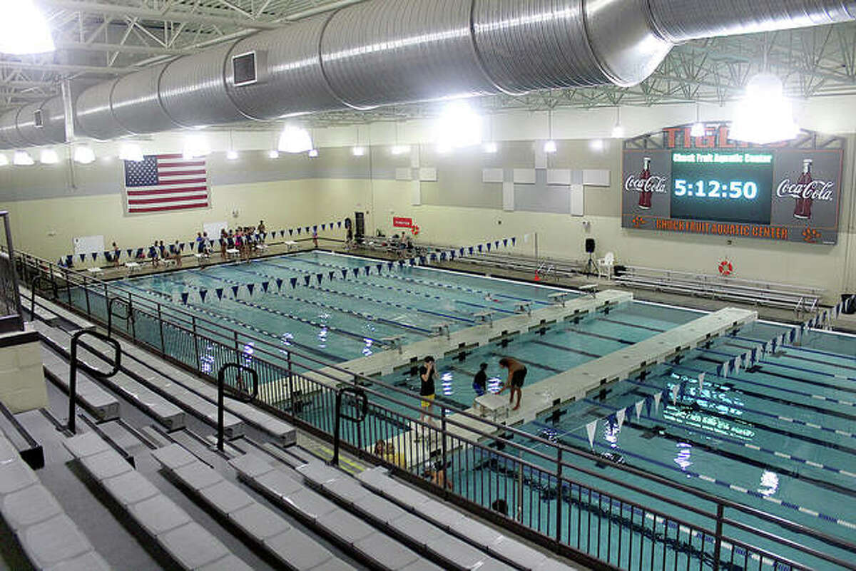 Girls Swim Around Roadblocks On Way To Ihsa Sectional