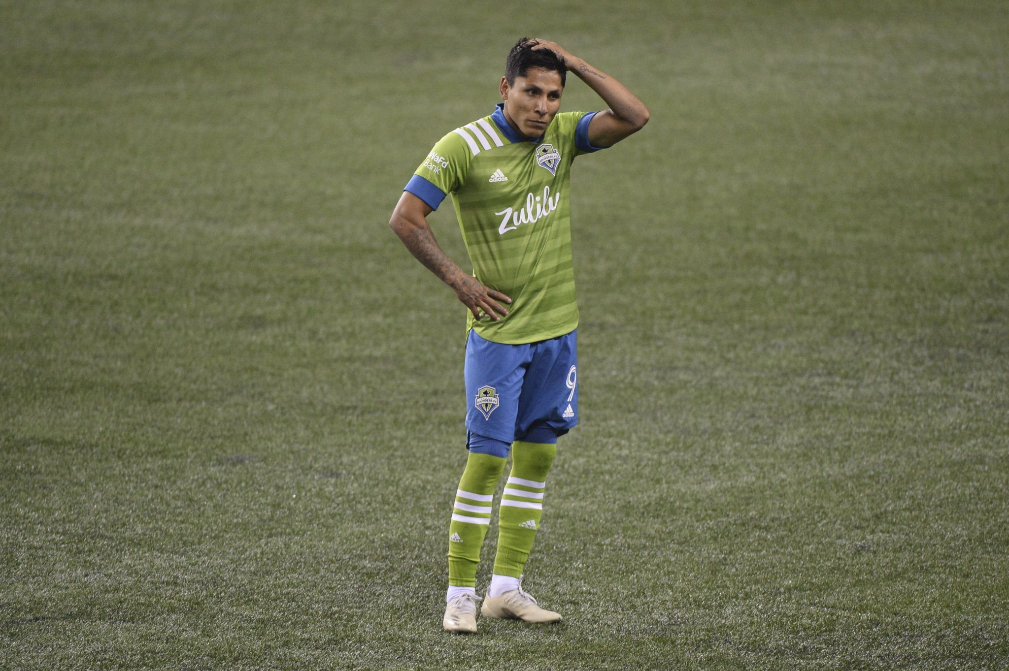 seattle sounders forward raul ruidiaz tests positive for covid 19 while with peru national team