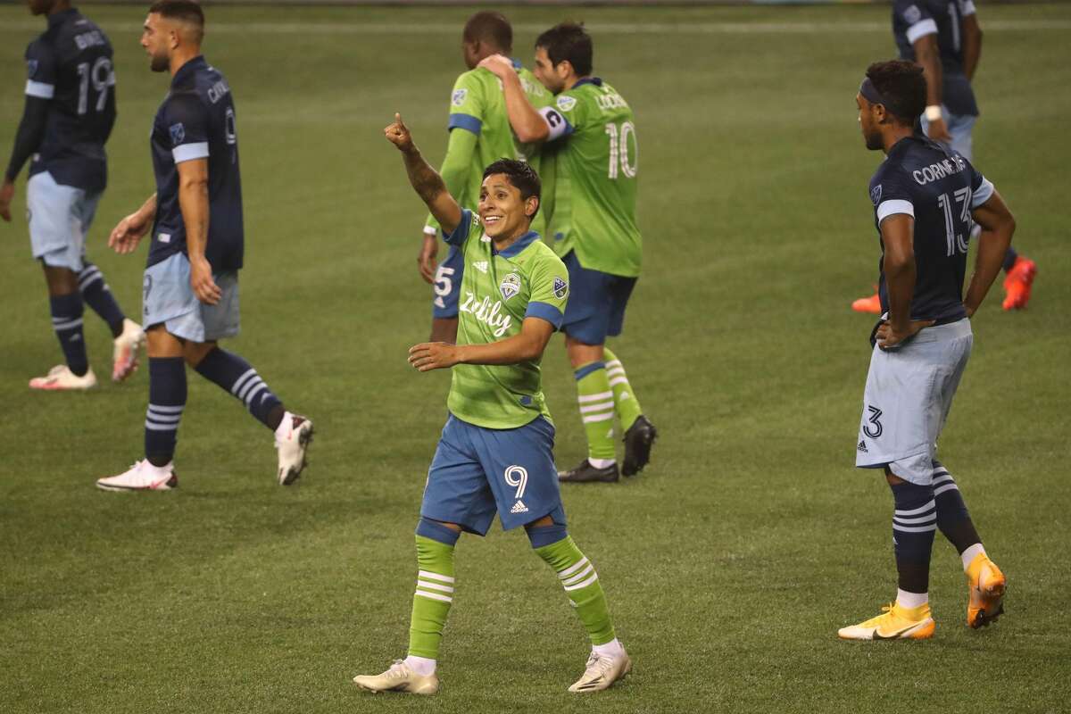 seattle sounders ruidiaz doing well after testing positive for covid 19 in isolation in peru seattle sounders ruidiaz doing well