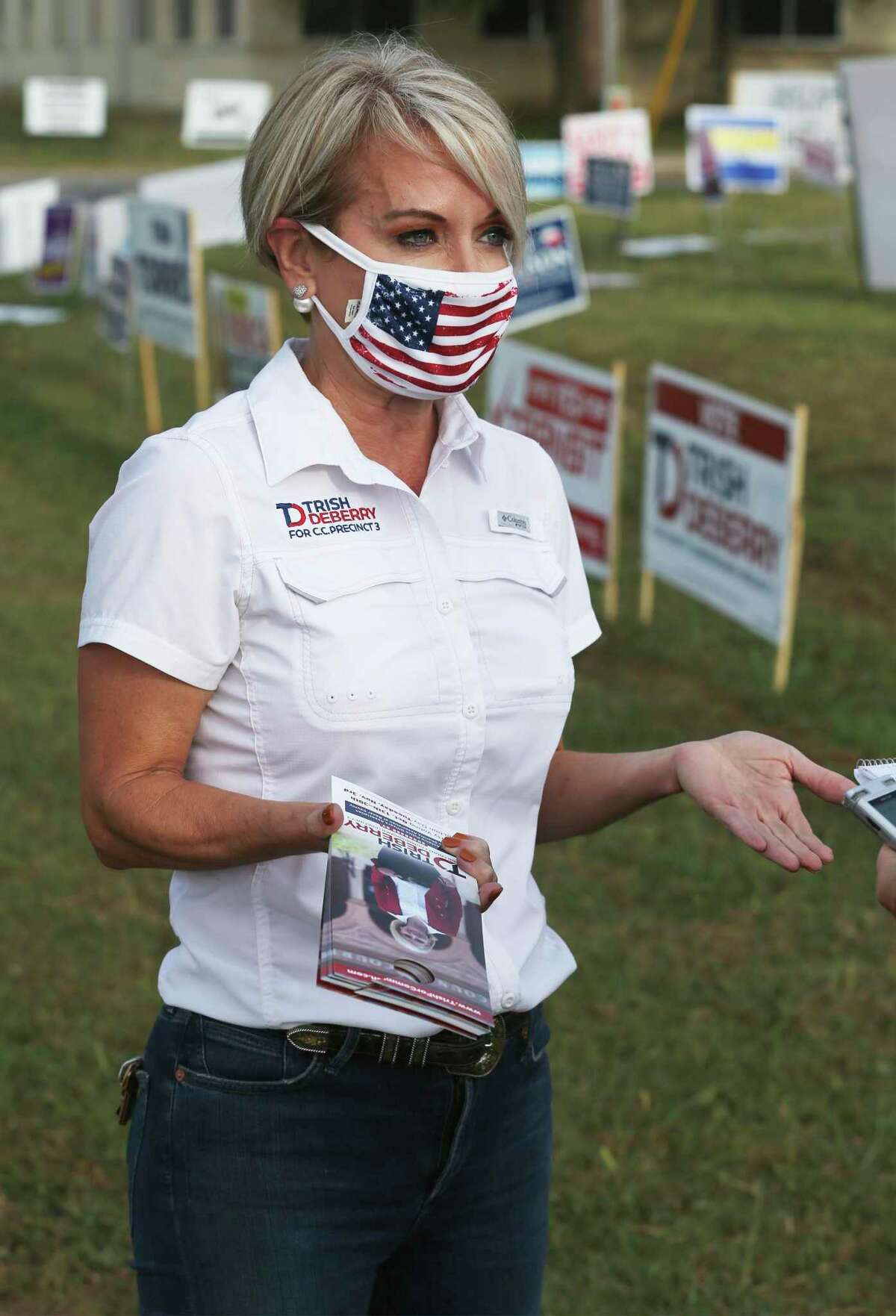 Candidate for Bexar County commissioner renews two public sector contracts