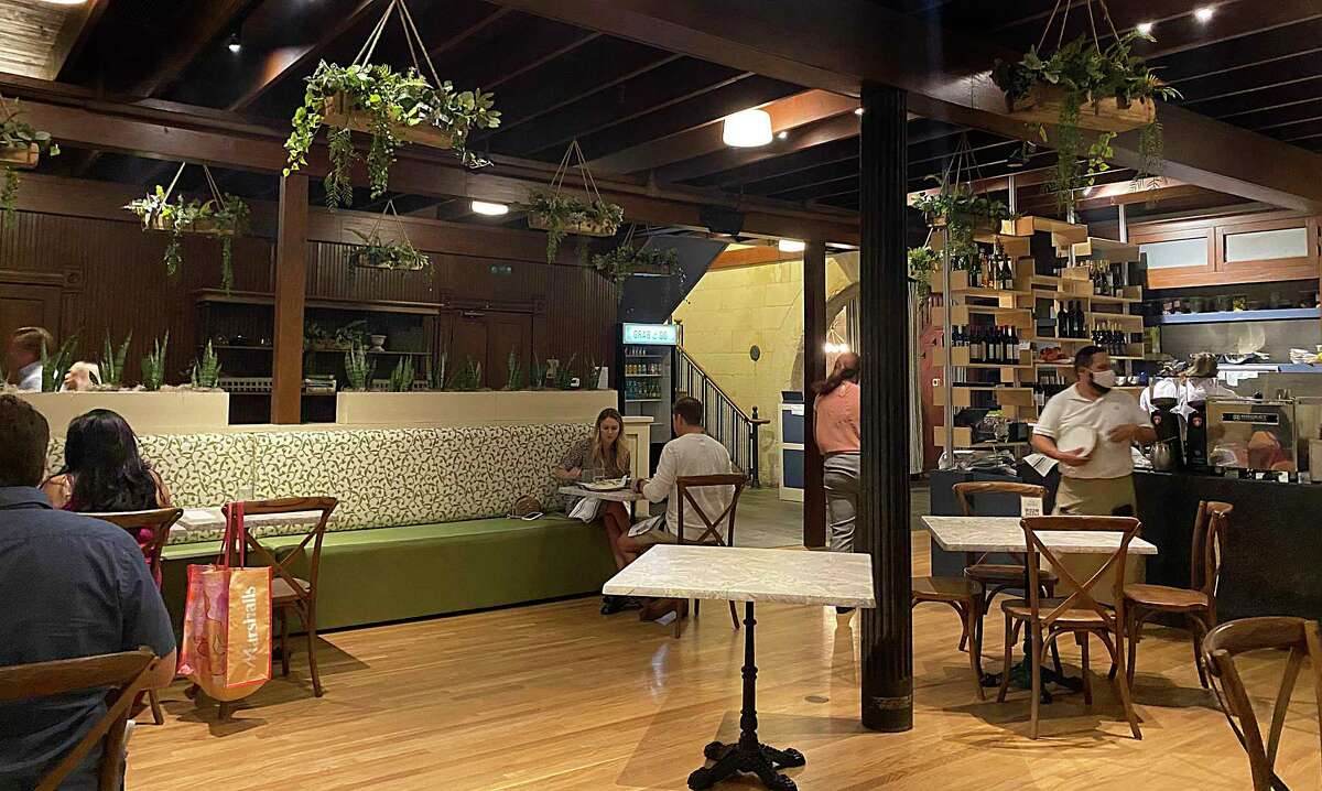 3 top San Antonio restaurants open new restaurants with style: Jardín