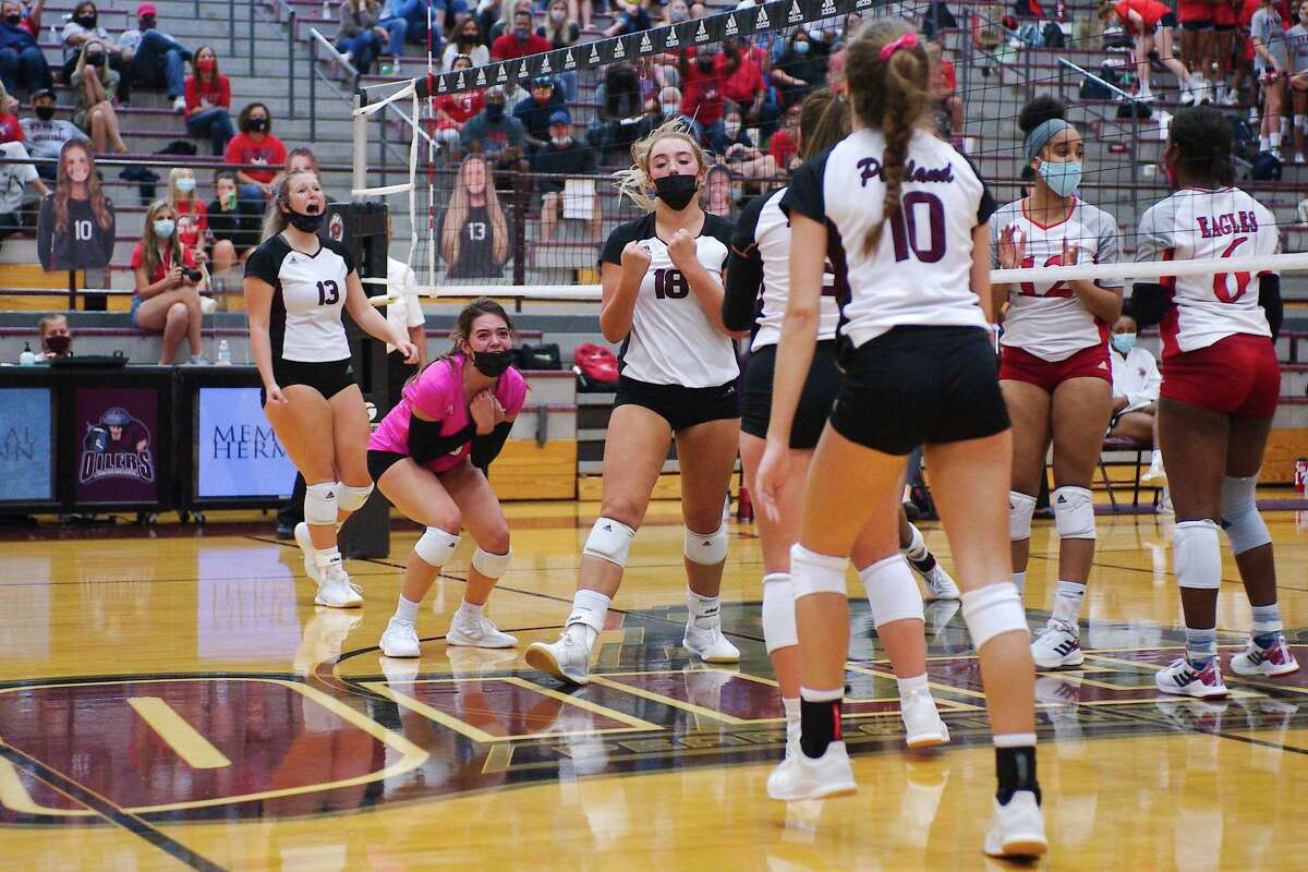 Dawson sweeps Pearland in volleyball