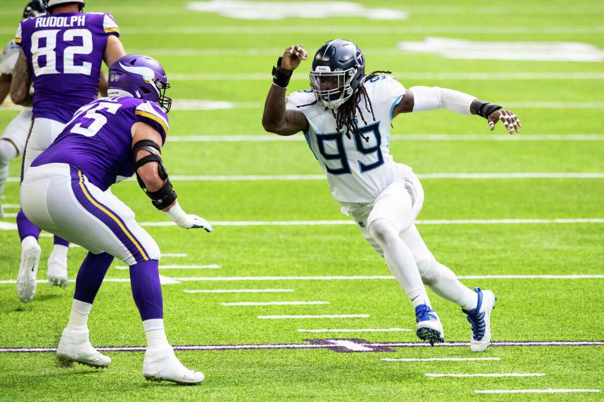 Titans' Jadeveon Clowney gets win, bragging rights against Texans