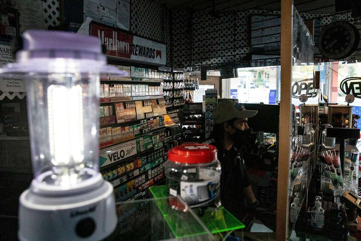 PG&E ‘Essentially all’ customers regain power, but new redflag