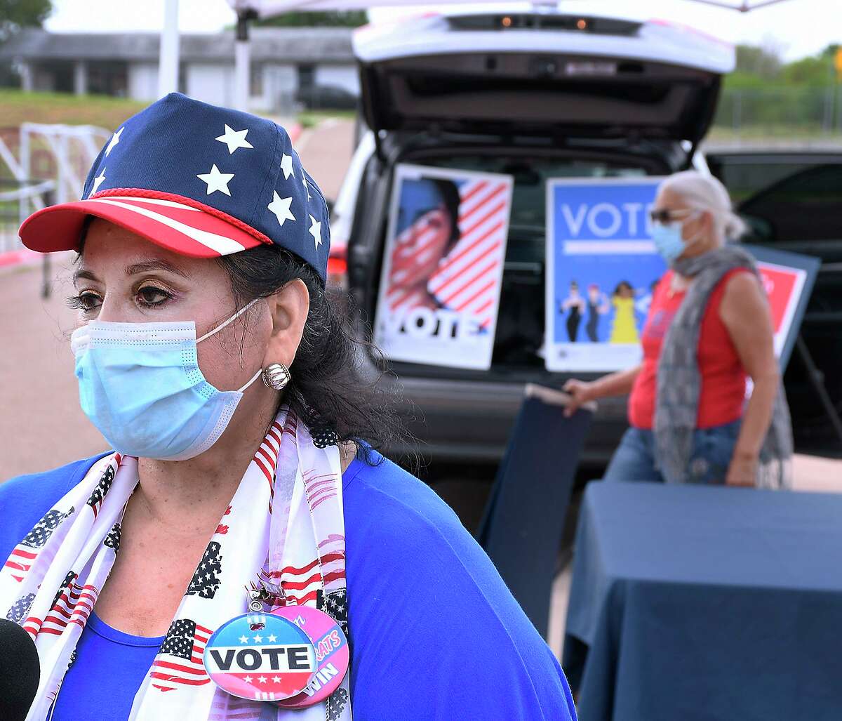 Get Out the Vote Coalition members Dr. Martha Villarreal and Sylvia Palumbo kicked off a voter registration campaign at a Laredo high school. 