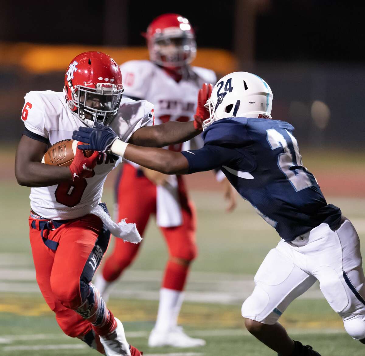 Alief Taylor spoils Elsik's first game of season