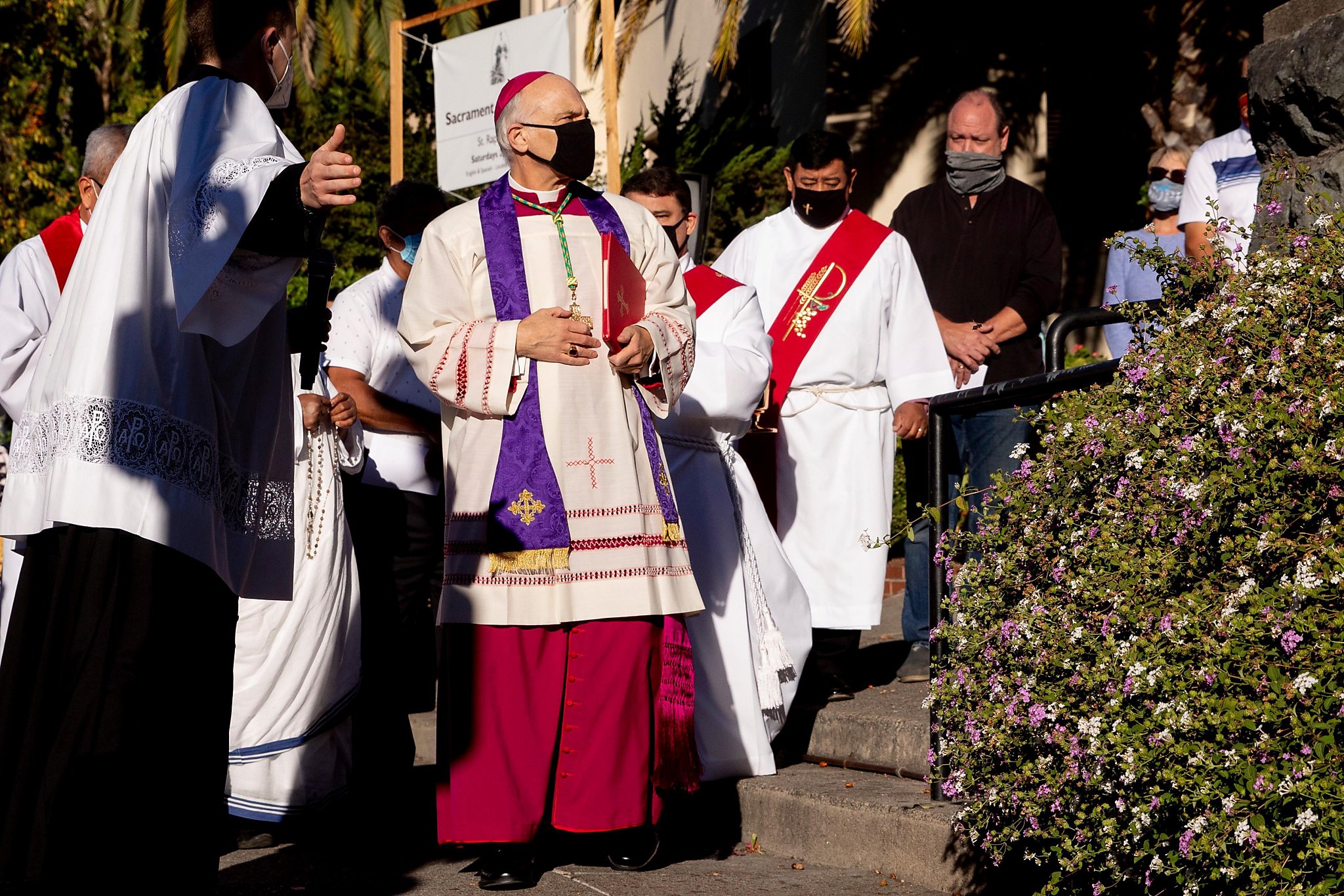 S.F. archbishop responds to Pope Francisâ€™ endorsement of same-sex civil unions - San Francisco Chronicle