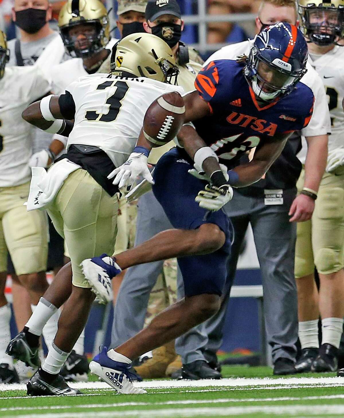 UTSA's Tariq Woolen ties for fourth-fastest time ever at NFL Combine